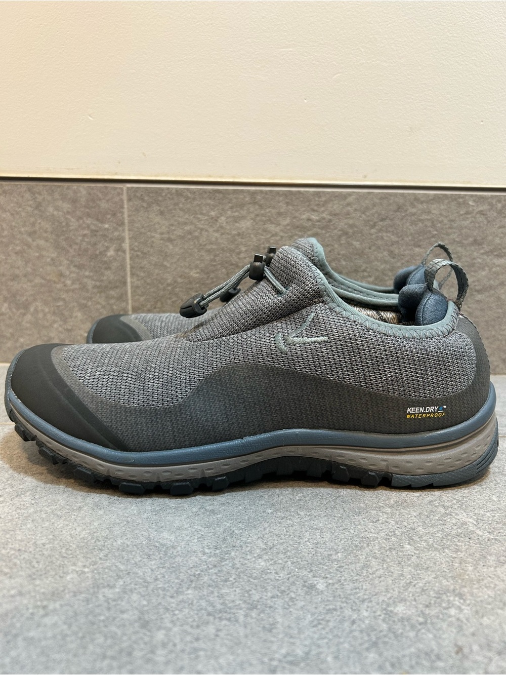 KEEN Terra moc Waterproof Slip-On Hiking Shoe - Gray women’s size 7.5